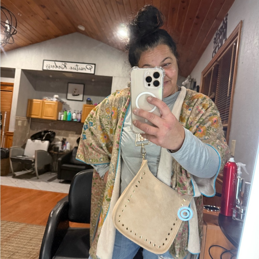 Adorned pocketbook